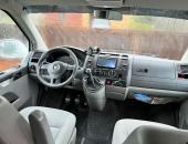 VW T5, tónování oken, odhlučnění, stropní monitor, rádio car play, čalounění44