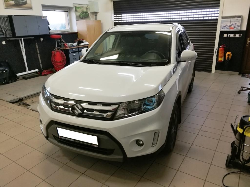 Suzuki_Vitara_II_-_Tlumení_dveří,_reproduktory_Spectron_a_eXcursion_20180331_103859