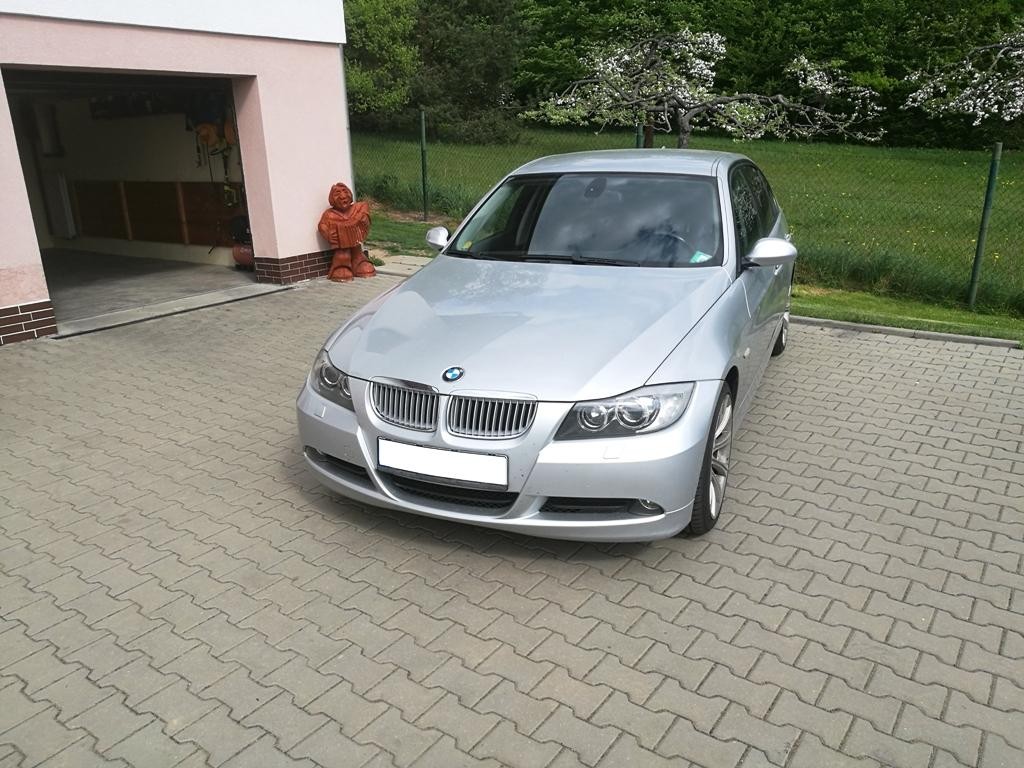 BMW_3_E90_-_Reproduktory_MTX_Audio_BMW,_zesilovač_eXcursion,_rádio_Alpine_20180425_09440627