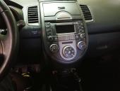kia_soul_vymena_radia_handsfree_13380901