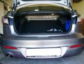 Mazda_3_II_montáž_parkovacích_senzorů,_záznamová_kamera01