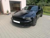 Ford_Mustang,_autohifi,_reproduktory,_zesilovač,_hertz_reproduktory,_mustang_hifi40