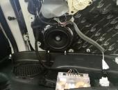 Renault_Laguna_autohifi,_reproduktory,_tlumení_115440010102