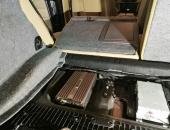 BMW_3_E90_reproduktory,_zesilovač,_autohifi,_výměna_reproduktorů06