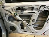 Suzuki_Vitara_II_-_Tlumení_dveří,_reproduktory_Spectron_a_eXcursion_20180331_083651