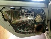 Renault_Laguna_autohifi,_reproduktory,_tlumení_115440010111