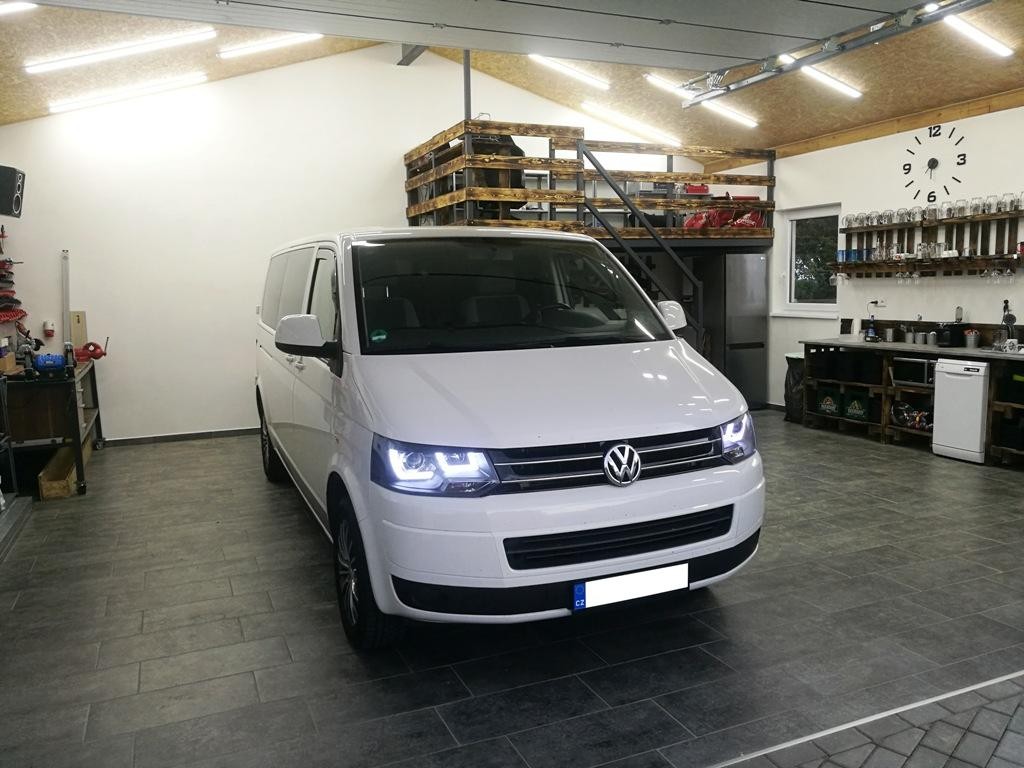 VW_T5,_autohifi,_reproduktory_Hertz,_subwoofer_Hertz,_zesilovač,_tlumení_dveří,_reproduktory_transporter_0111