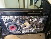 Škoda_Superb_II_Autohifi_a_tlumení_dveří05