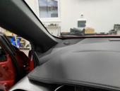 Toyota_C-HR,_autohifi,_reproduktory_Hertz,_aktivní_subwoofer_Kicker,_tlumení_dveří_0112