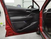 Toyota_C-HR,_autohifi,_reproduktory_Hertz,_aktivní_subwoofer_Kicker,_tlumení_dveří_0130