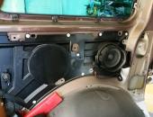 VW_T5_Multivan,_autohif,_reproduktory,_tlumení_dveří,_subwoofer_04