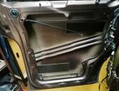 VW_T5_Multivan,_autohif,_reproduktory,_tlumení_dveří,_subwoofer_09