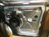 VW_T5_Multivan,_autohif,_reproduktory,_tlumení_dveří,_subwoofer_14
