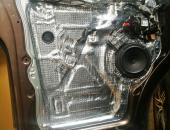 VW_T5_Multivan,_autohif,_reproduktory,_tlumení_dveří,_subwoofer_12