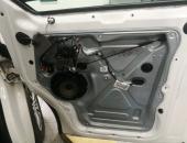 VW_T5,_autohifi,_reproduktory_Hertz,_subwoofer_Hertz,_zesilovač,_tlumení_dveří,_reproduktory_transporter_0101