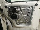 VW_T5,_autohifi,_reproduktory_Hertz,_subwoofer_Hertz,_zesilovač,_tlumení_dveří,_reproduktory_transporter_0104