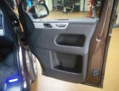 VW_T5_Multivan,_autohif,_reproduktory,_tlumení_dveří,_subwoofer_22