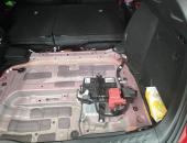 Toyota_C-HR,_autohifi,_reproduktory_Hertz,_aktivní_subwoofer_Kicker,_tlumení_dveří_0107