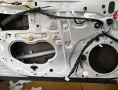 Toyota Camry, odhlučnění, tlumení dveří, odhlučnění kol 0107