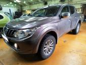 Mitsubishi L200, výměna reproduktorů, autohifi mitsubishi, subwoofer pod sedačku, hertz, helix, kenwood 010123