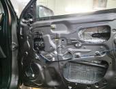 Mitsubishi L200, výměna reproduktorů, autohifi mitsubishi, subwoofer pod sedačku, hertz, helix, kenwood 010104