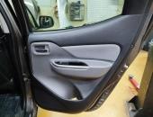 Mitsubishi L200, výměna reproduktorů, autohifi mitsubishi, subwoofer pod sedačku, hertz, helix, kenwood 010121