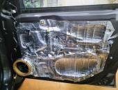 Mitsubishi L200, výměna reproduktorů, autohifi mitsubishi, subwoofer pod sedačku, hertz, helix, kenwood 010105