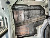 VW T5, tónování oken, odhlučnění, stropní monitor, rádio car play, čalounění06