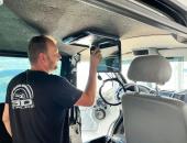 VW T5, tónování oken, odhlučnění, stropní monitor, rádio car play, čalounění22