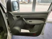 VW Caddy, tlumení dveří, autohifi hradek králové, reproduktory Axton 0116
