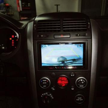 Suzuki Garand Vitara, 2DIN autoradio, parkovací kamera 4