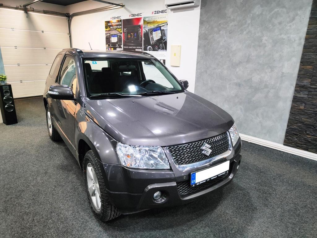 Suzuki Garand Vitara, 2DIN autoradio, parkovací kamera 6
