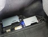 Audi 80 Cabrio, subwoofer Eton, reproduktory Emphaser, zesilovače Axton 0112