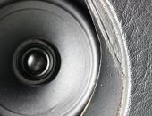 Audi 80 Cabrio, subwoofer Eton, reproduktory Emphaser, zesilovače Axton 0115