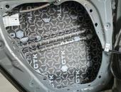 Hyundai i30N výměna reproduktorů, odhlučnění_0103