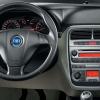 Fiat-Grande-Punto-05-10-interier-s-OEM-originalnim-autoradiem