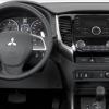 MITSUBISHI-L200-VI-2015-interier