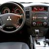 Mitsubishi-Pajero-interier