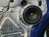 VW T5 - Reproduktory Axton, tlumení dveří, autorádio, tónování oken 03