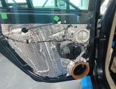 Výměna reproduktorů, tlumení dveří, autohifi, axton, Octavia III 07