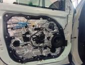 SsangYong Korando, výměna repro, tlumení dveří 04